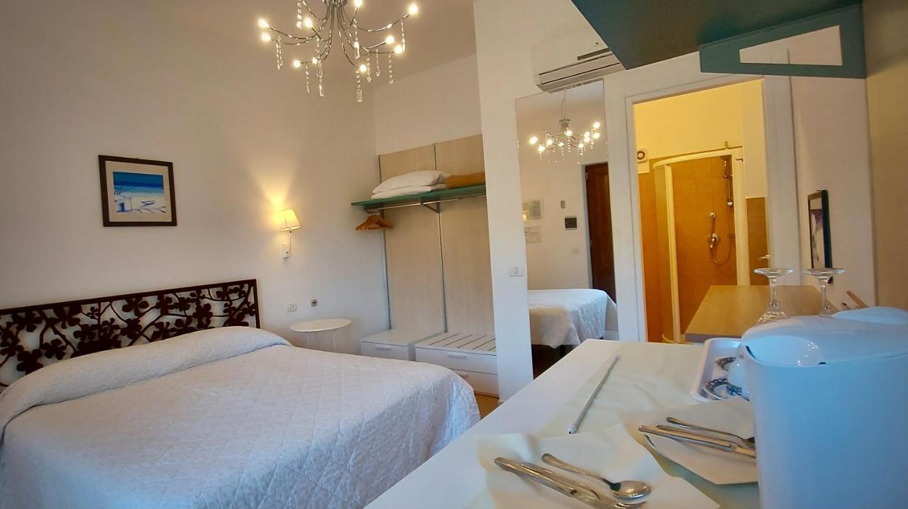 פסקיצ'י La Locanda Della Castellana Adults Only מראה חיצוני תמונה