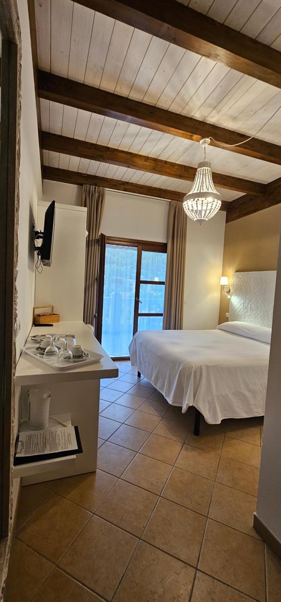פסקיצ'י La Locanda Della Castellana Adults Only מראה חיצוני תמונה