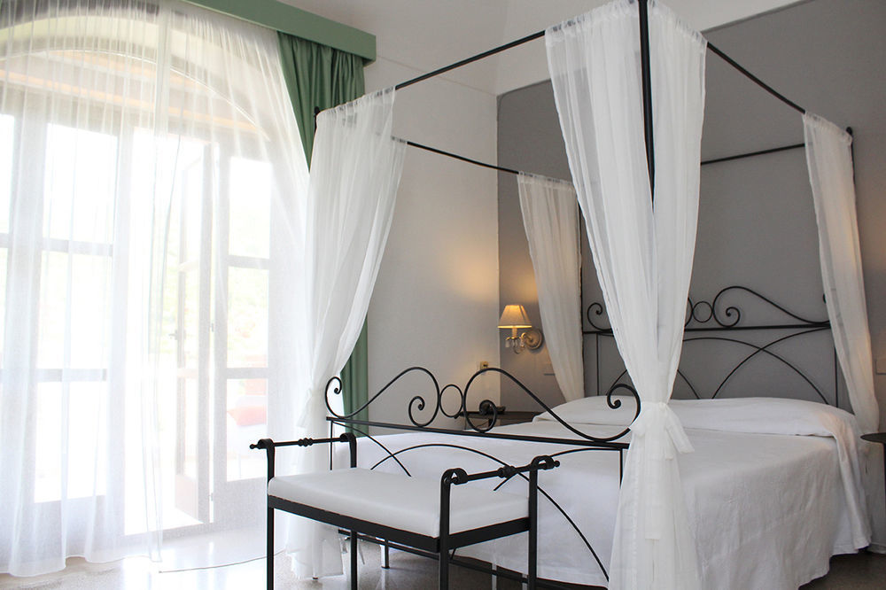 פסקיצ'י La Locanda Della Castellana Adults Only מראה חיצוני תמונה