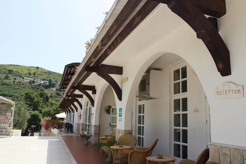 פסקיצ'י La Locanda Della Castellana Adults Only מראה חיצוני תמונה