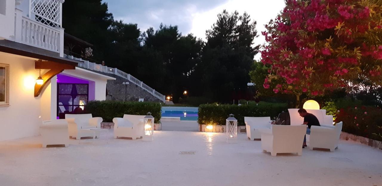פסקיצ'י La Locanda Della Castellana Adults Only מראה חיצוני תמונה